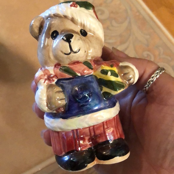 Mr&Mrs Santa Bear Salt n Pepper Shakers - Picture 3 of 8